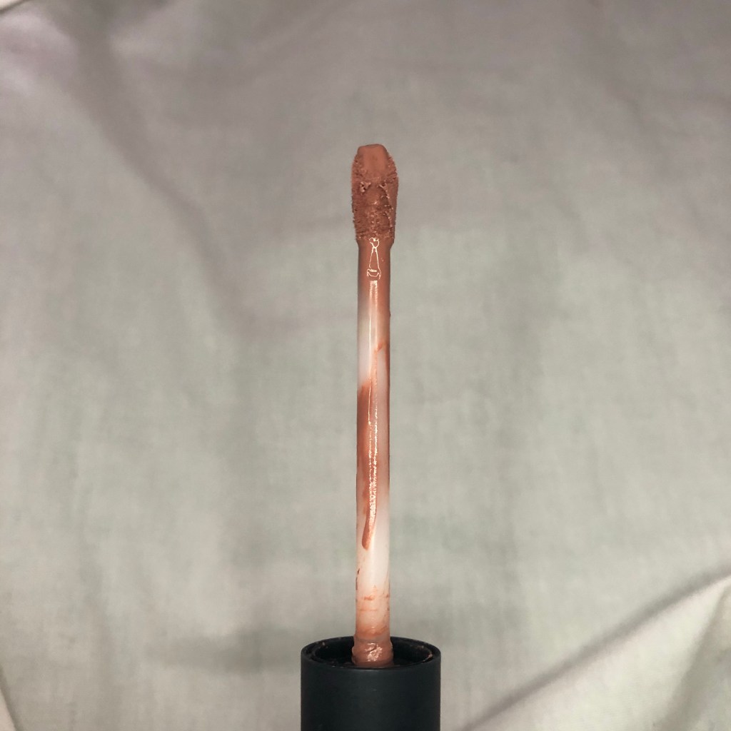 Doe foot applicator of Tarte Tarteist Quick Dry Lip Paint liquid lipstick in shade Bestie